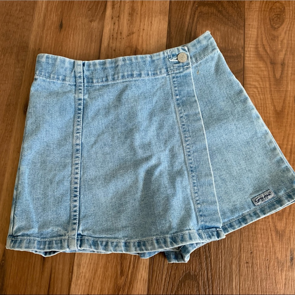 VINTAGE Guess Jeans SKORT estimated size: 00